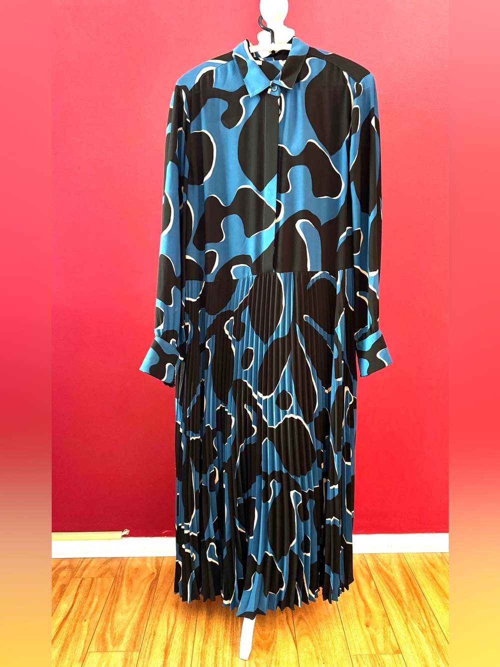 EUC Chico's Blue, Black & White Abstract Pleated Maxi Dress Size 3/XL